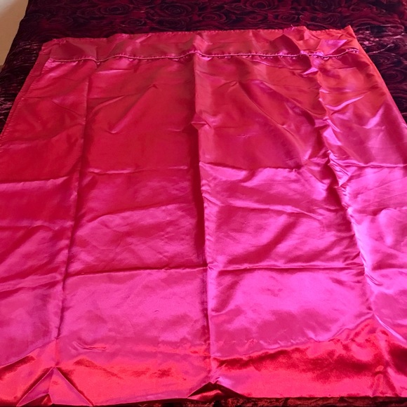 Victoria’s Secret QUEEN Size Sheets & Dust Ruffle - Picture 11 of 12